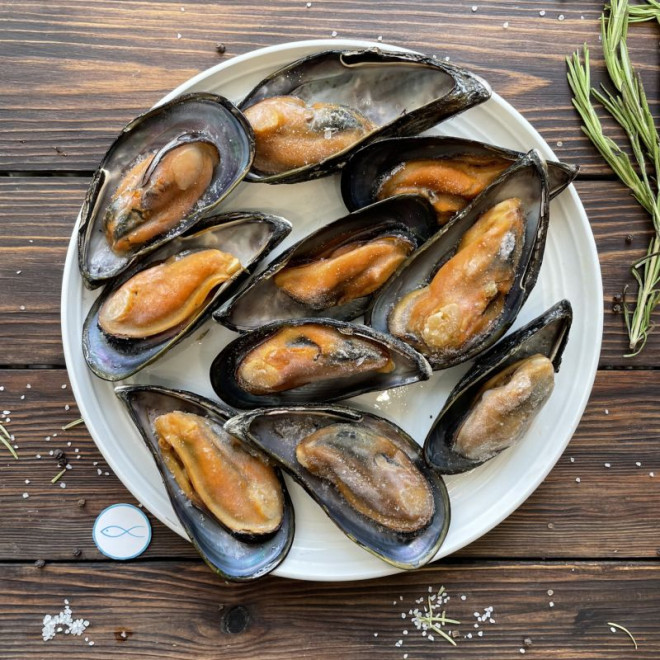 Мидии Грея на полустворке, 500г